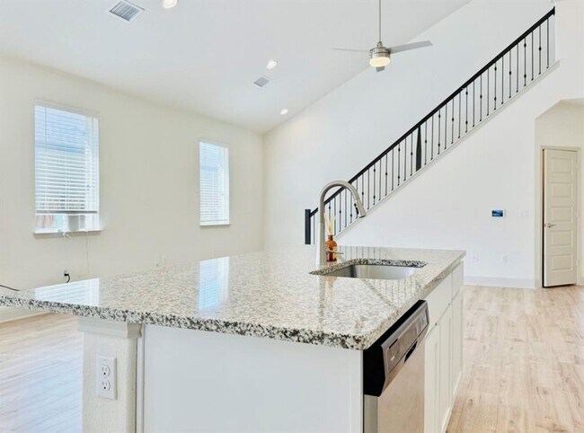 Building Photo - 18321 Anicio Gallo Dr