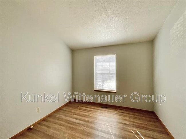Building Photo - 64 S Cherry Hills