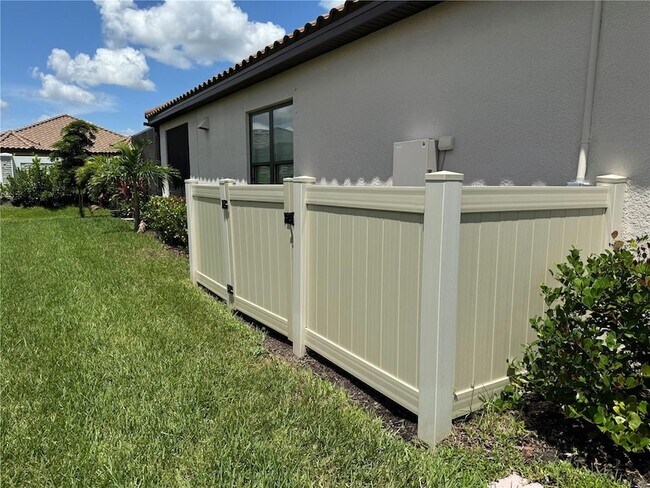 Building Photo - 16109 Umbria Pl