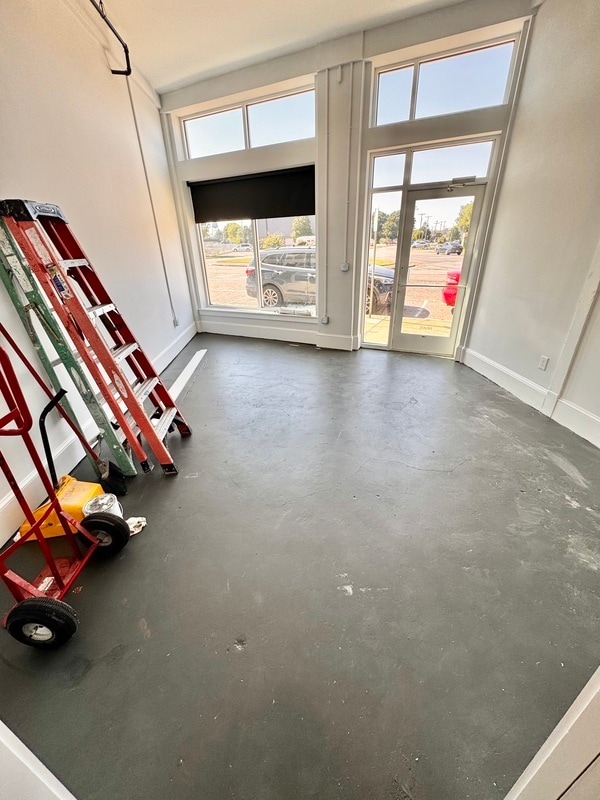 Building Photo - 101 S Main St