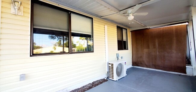 Building Photo - 560 7th Pl