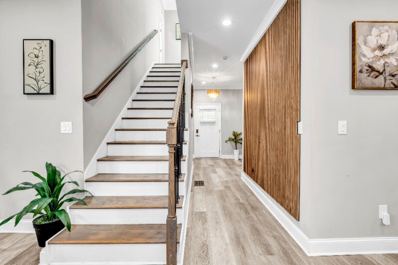 Building Photo - 1330 Adams Dr SW