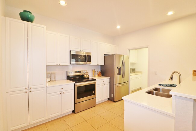 Building Photo - 1812 Sandhill Crane Dr