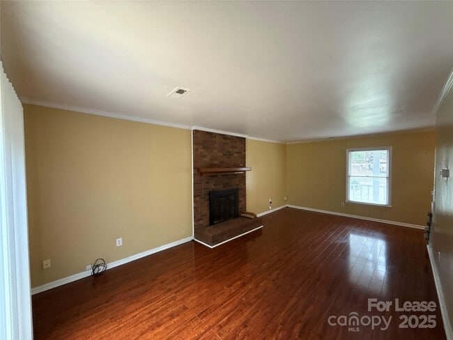 Building Photo - 9125 Winter Moss Ct