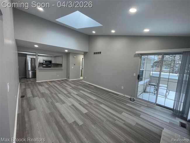 Building Photo - 6600 Bellows Ct