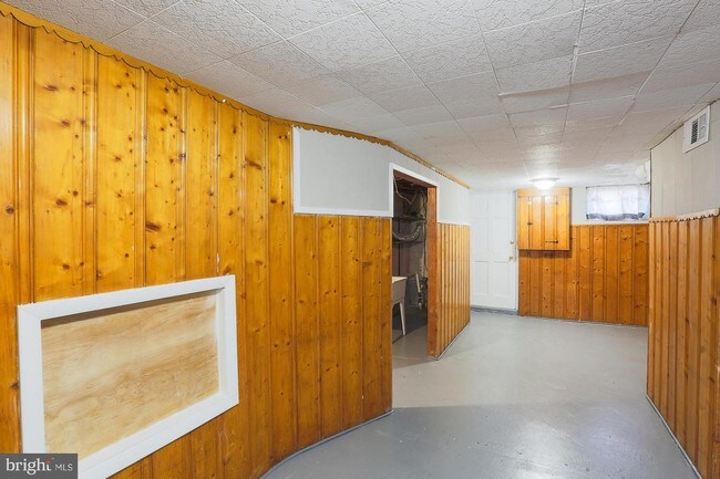 Building Photo - 3743 Bonview Ave