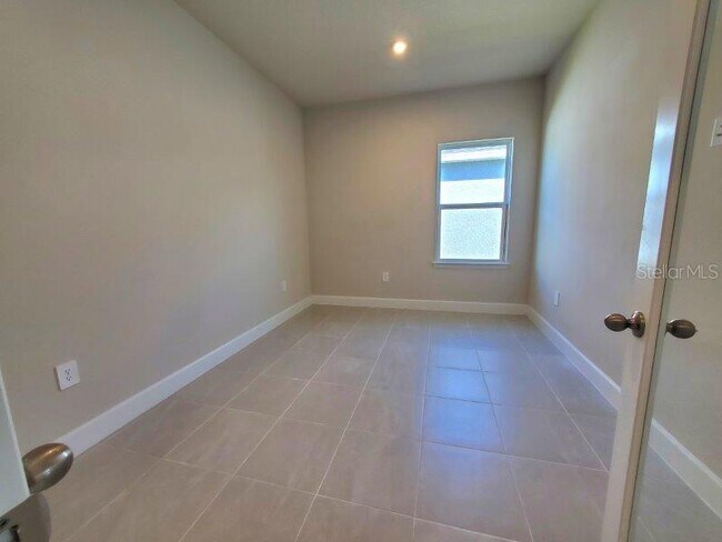 Building Photo - 16855 Castoro Dr