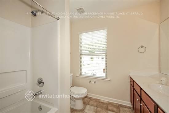 Building Photo - 4121 Oak Field Dr