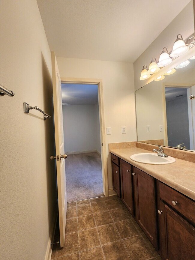 Building Photo - Great location in Foley - 3/2