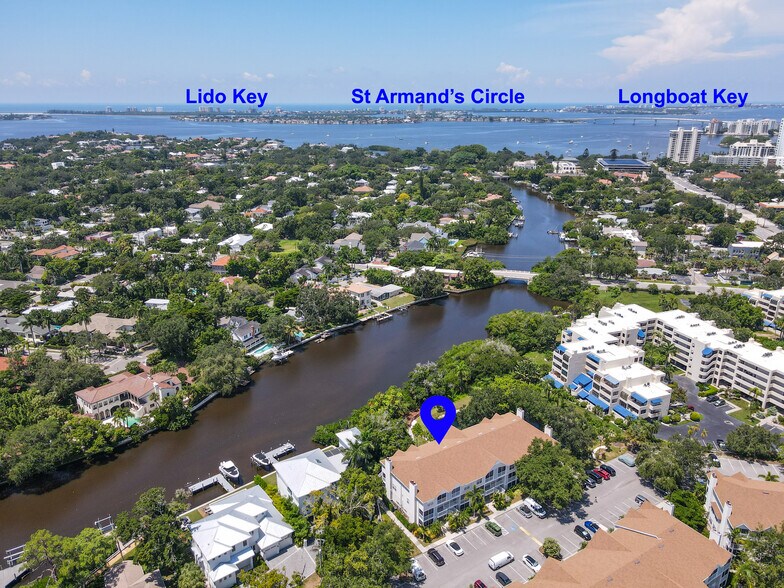Building Photo - 850 S Tamiami Trl