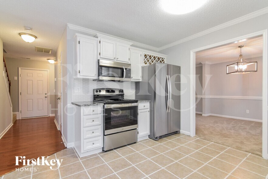 Building Photo - 7402 Claymont Dr