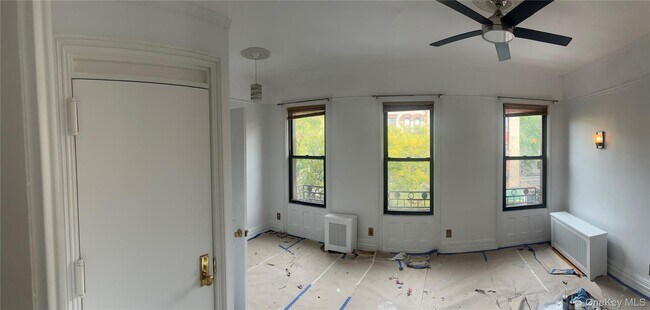 Building Photo - 102 Kingston Ave