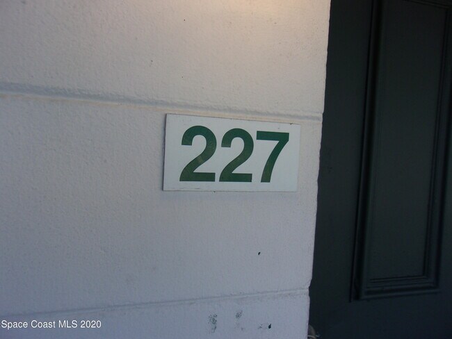 Building Photo - 1711 Dixon Blvd