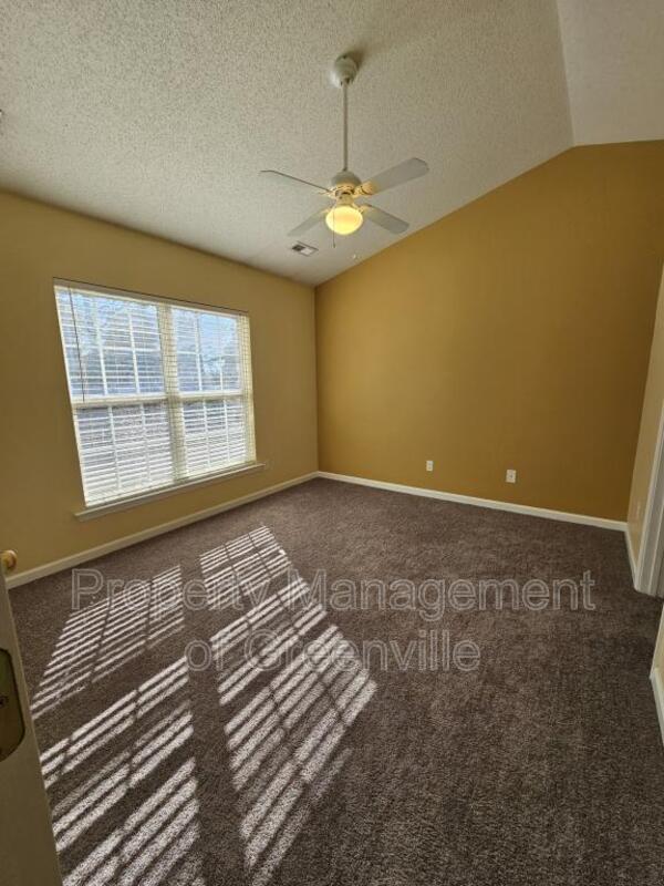 Building Photo - 406 Flanders Ct