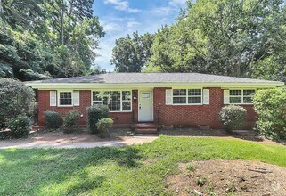 Building Photo - Brick Ranch w/Great Yard! Minutes From Upt...