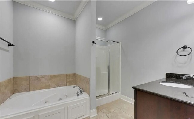 Building Photo - 7853 Seville Ct