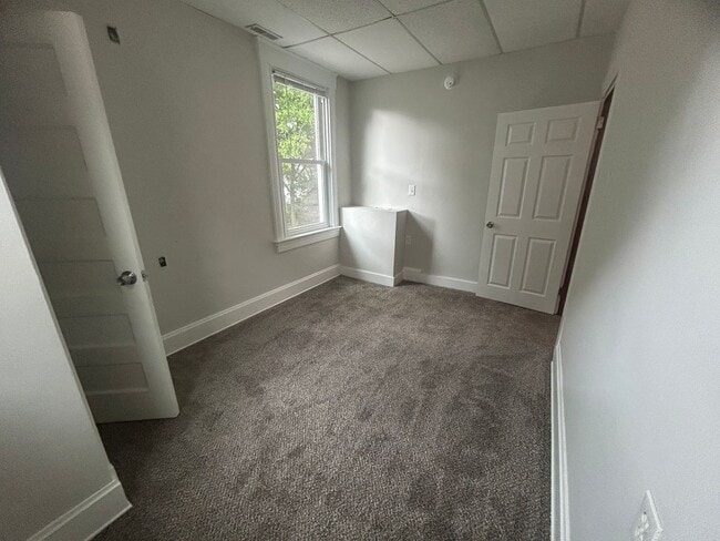 Building Photo - CHEVIOT- 4 Bedroom, 2 full Bathroom Specta...