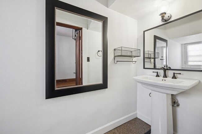 Building Photo - 228 Dorchester-