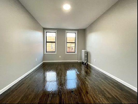 Building Photo - 3 bedroom in BRONX NY 10463