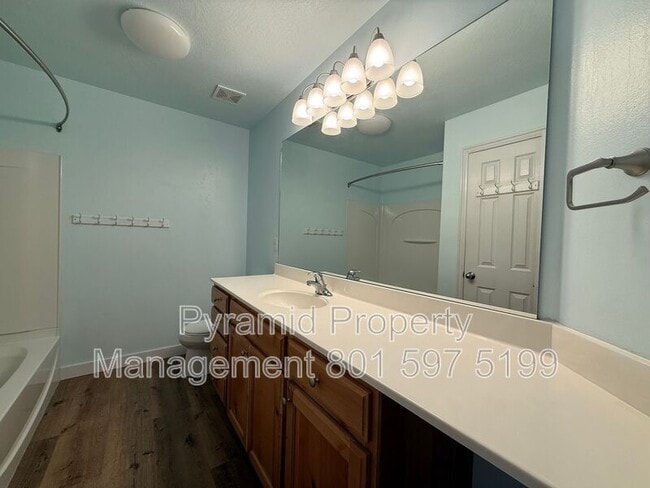 Building Photo - 1808 W 1000 S