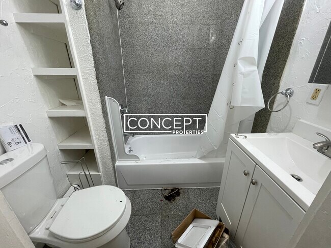 Building Photo - 270 Bowdoin St