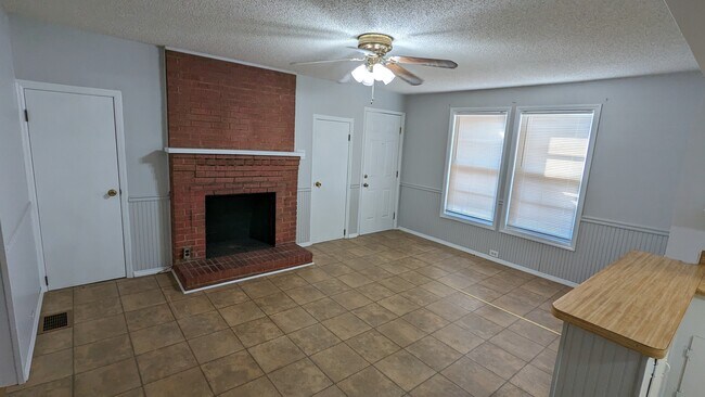 Living room - 804 Wabash Ave