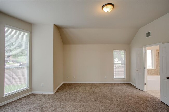 Building Photo - 811 Clear Meadow Ct