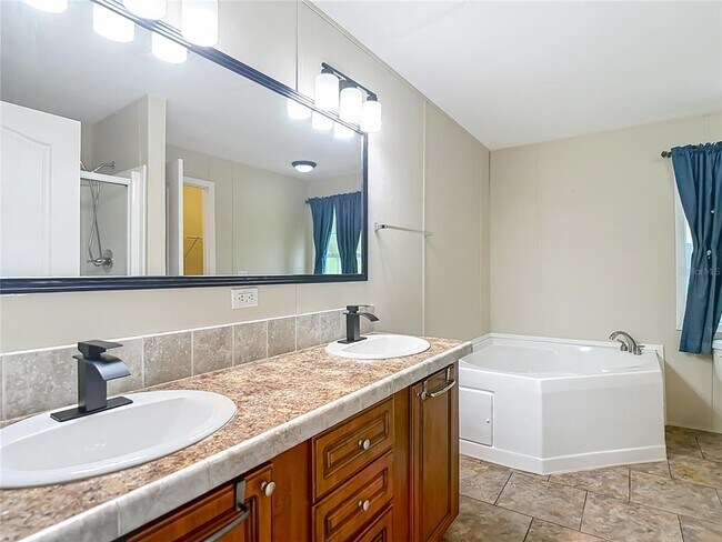 Building Photo - 7515 Rooks Dr