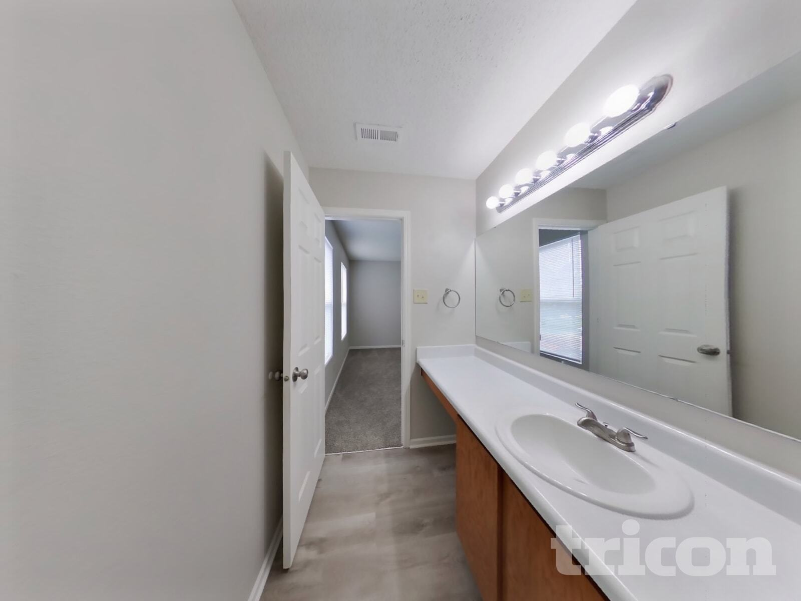 Building Photo - 2332 Cedarmill Dr