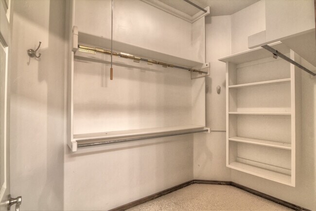 Building Photo - Regency Pointe Addition- Community Pool- 3169  Sq. Ft. Home - Large Safe Room- Edmond Schools