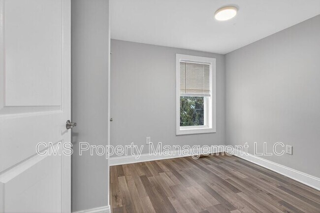 Building Photo - 39 Carroll St