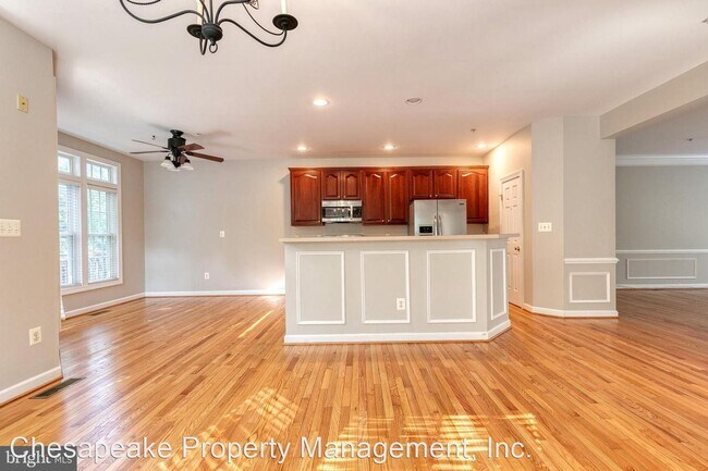 Building Photo - 3 br, 3.5 bath House - 10801 Wadsworth Road