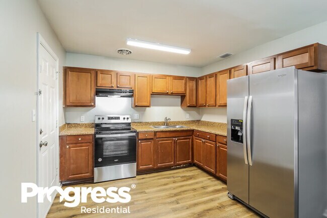 Building Photo - 6706 Peter Rabbit Dr N