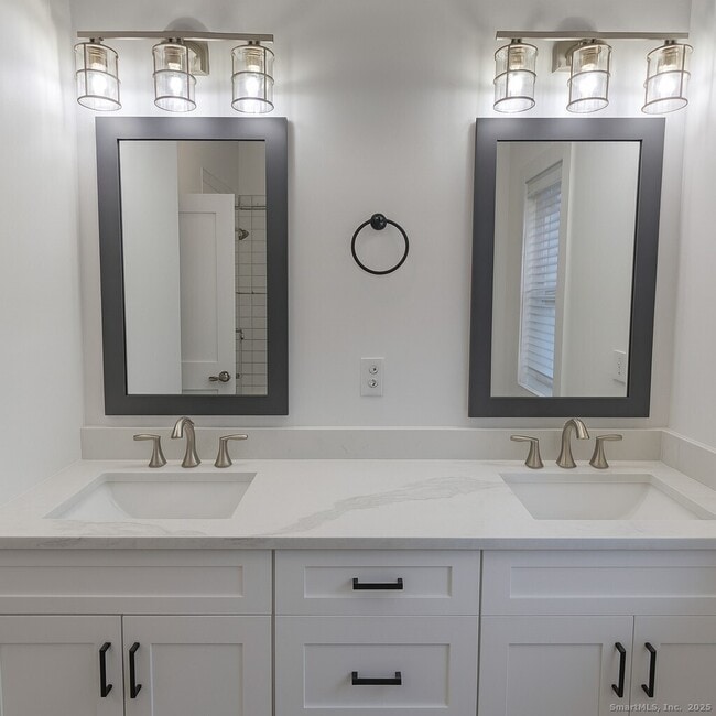 Building Photo - 138 Highland Ave