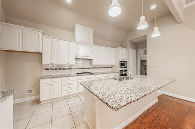 Building Photo - 568 Enfield Dr