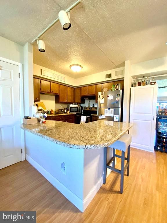 Building Photo - 5200 Hilltop Dr