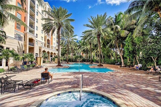 Building Photo - 17150 N Bay Rd