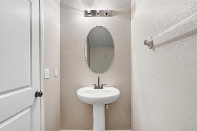 Building Photo - 10256 Carloway Hills Dr