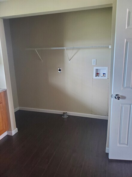 Washer and dyer hook ups - 150 Davis Ln