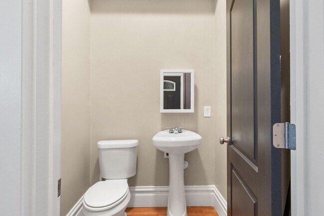 Building Photo - Attn: PARTY ANIMALS