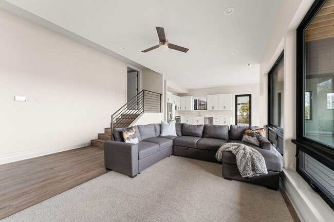 Building Photo - Basement Apartment For Rent