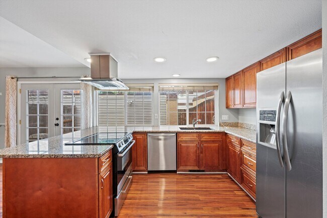 Building Photo - 651 S Xenon Ct