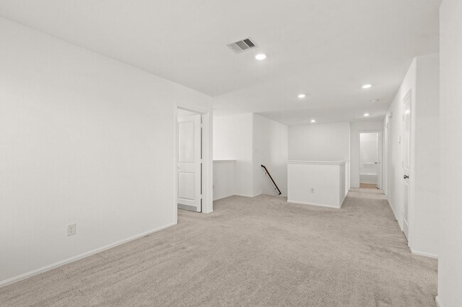 Building Photo - 5026 Lavaridge Dr