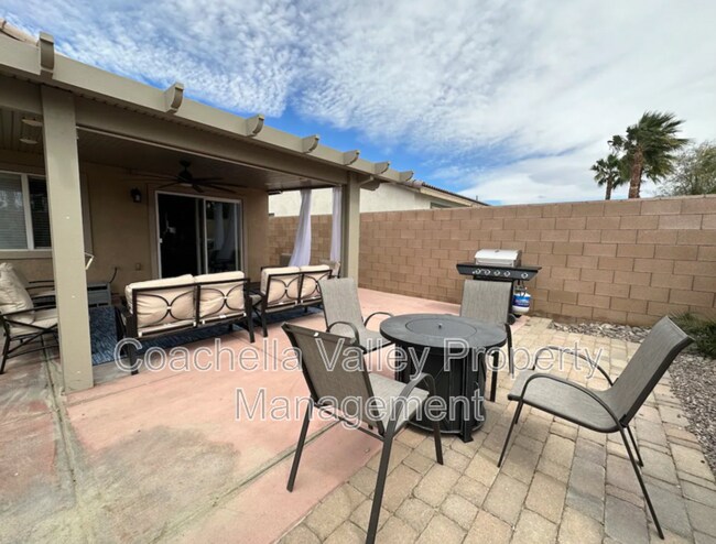 Building Photo - 84131 Azzura Way