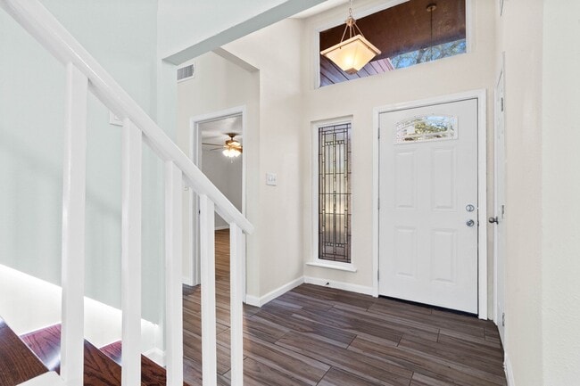 Building Photo - 4510 Hidden Springs Dr