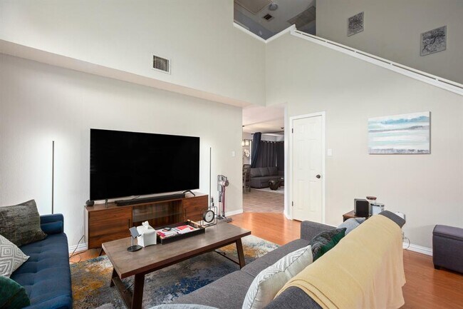 Building Photo - 13803 Randalstone Dr