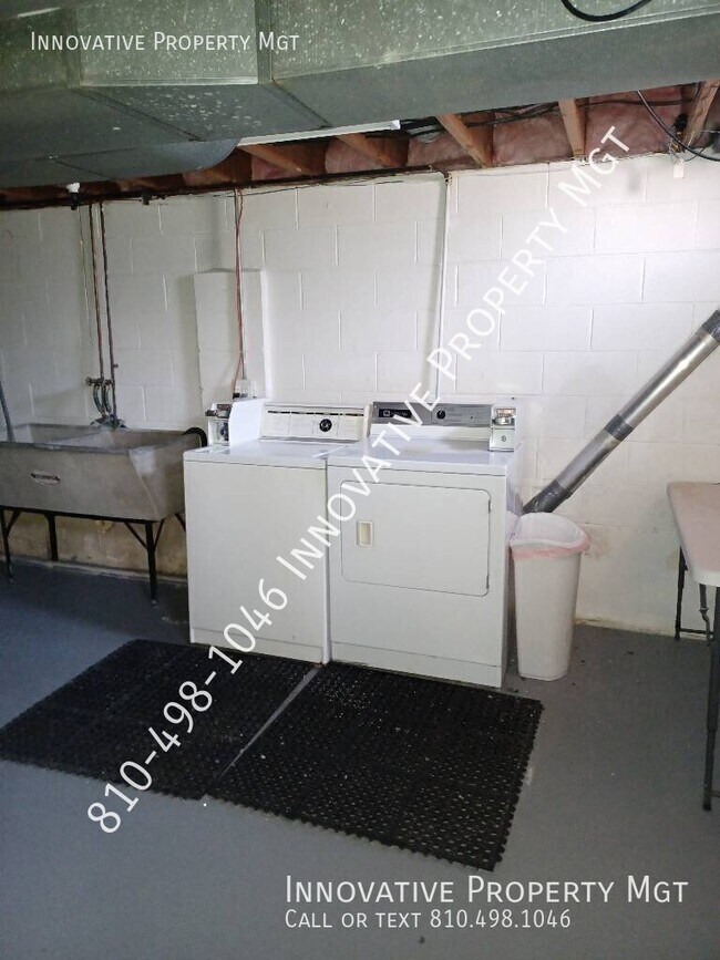 Building Photo - 3462 Ridgecliffe Dr