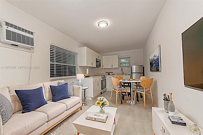 Building Photo - 259 NE 56th St