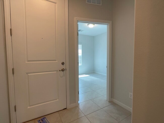 Building Photo - 4 BED 2 BATH 2 CAR GARAGE SINGLE STORY SINGLE FAMILY HOME w/ PAVED BACKYARD IN CADENCE COMMUNITY,...