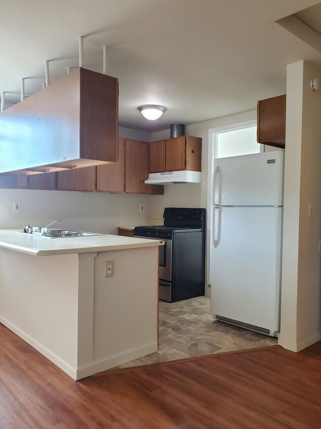 Building Photo - JYG: 3414 Duplex